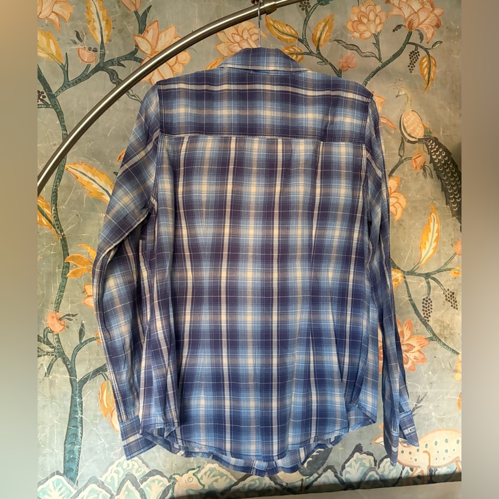 Carhartt Blue and White Plaid Women’s Shirt - Picture 2 of 10